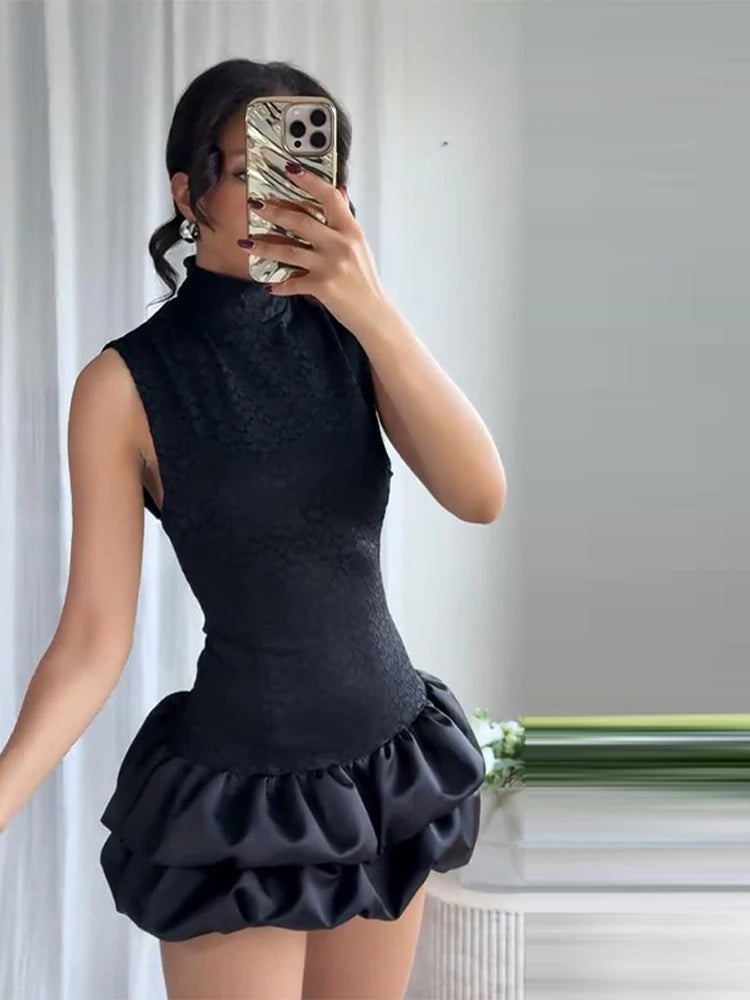 Mini Robe Noir Nuit Plissée – Élégance Signature Maria Vandoskii